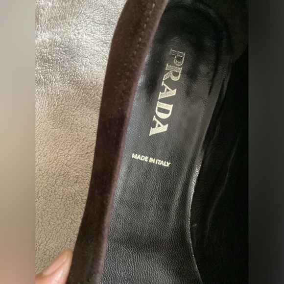 Prada Ladies Suede Pumps - Picture 12 of 15